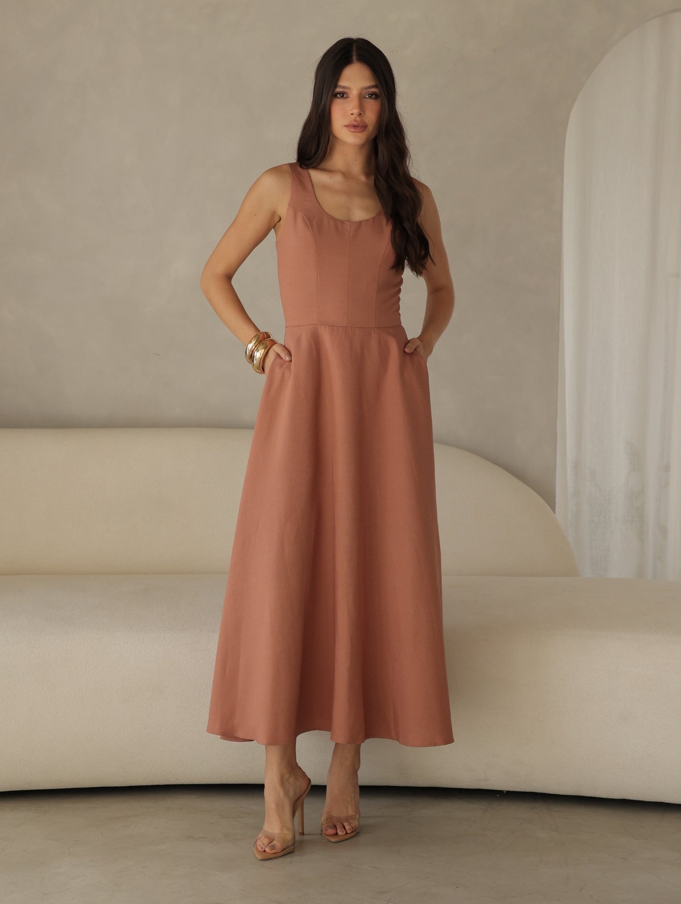 Vestido Longo Alfaiataria Decote Quadrado e Bolsos Yanca