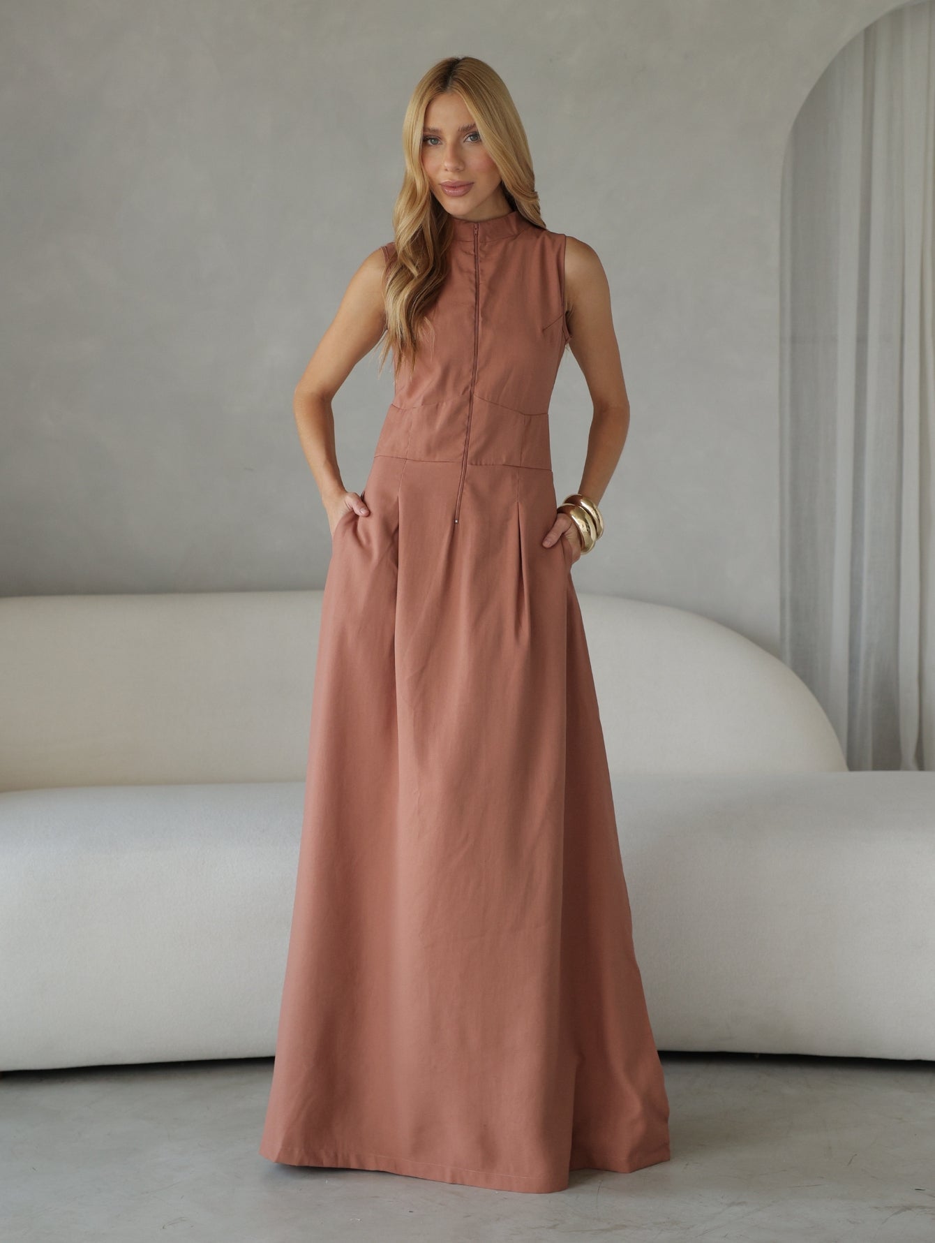 Vestido Longo Alfaiataria com Zíper Frontal Rosalia