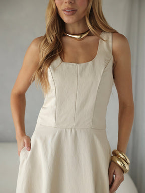 Vestido Longo Alfaiataria Decote Quadrado e Bolsos Yanca