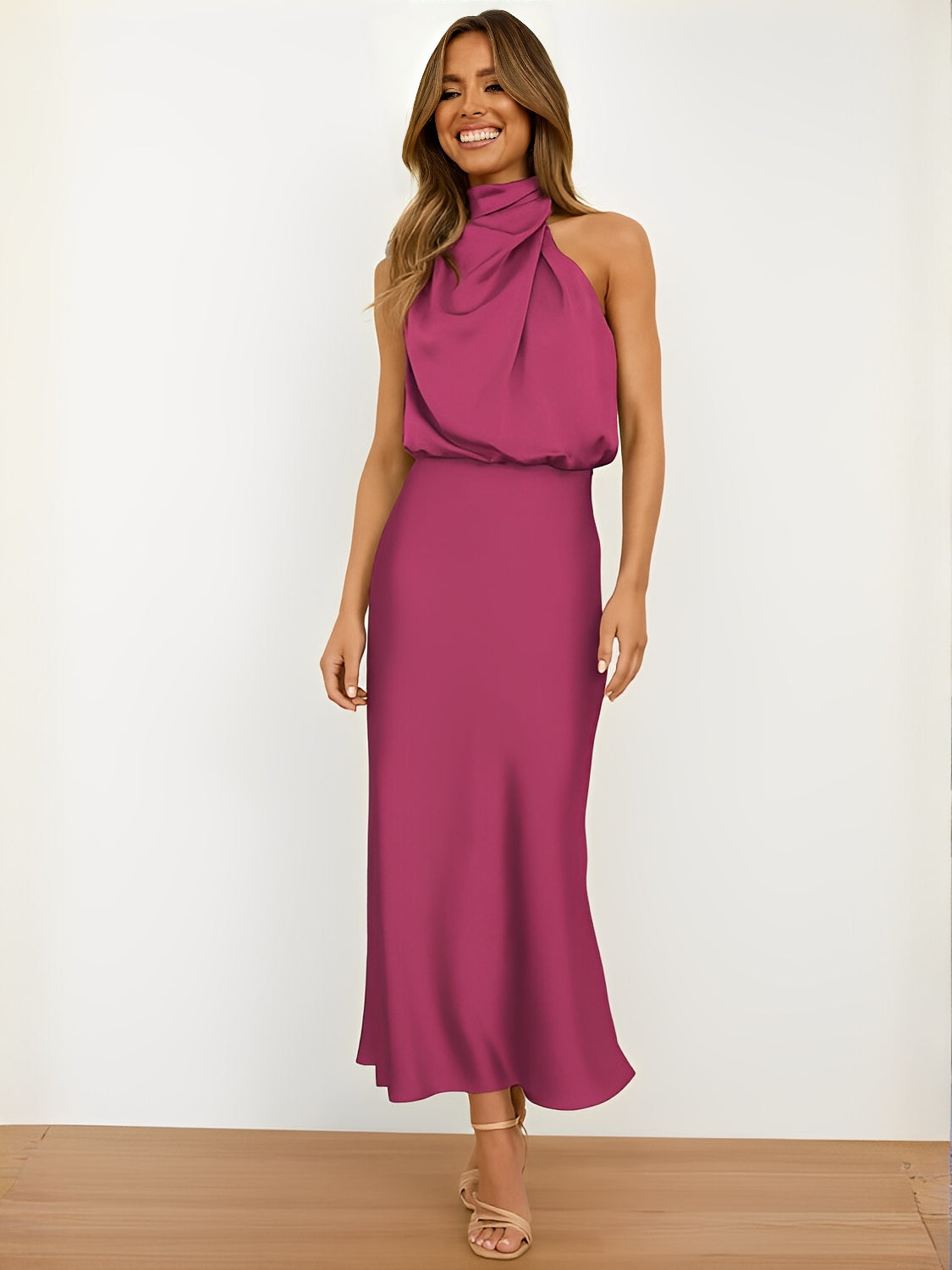 Vestido Midi Acetinado Acinturado com Gola Alta Drapeada Elegante