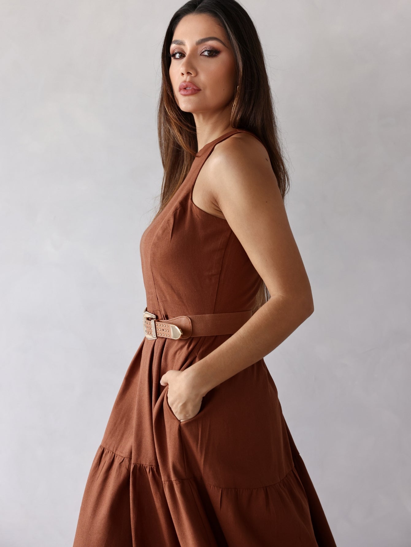 Vestido Longo Alfaiataria Sem Manga Zíper nas Costas Flora