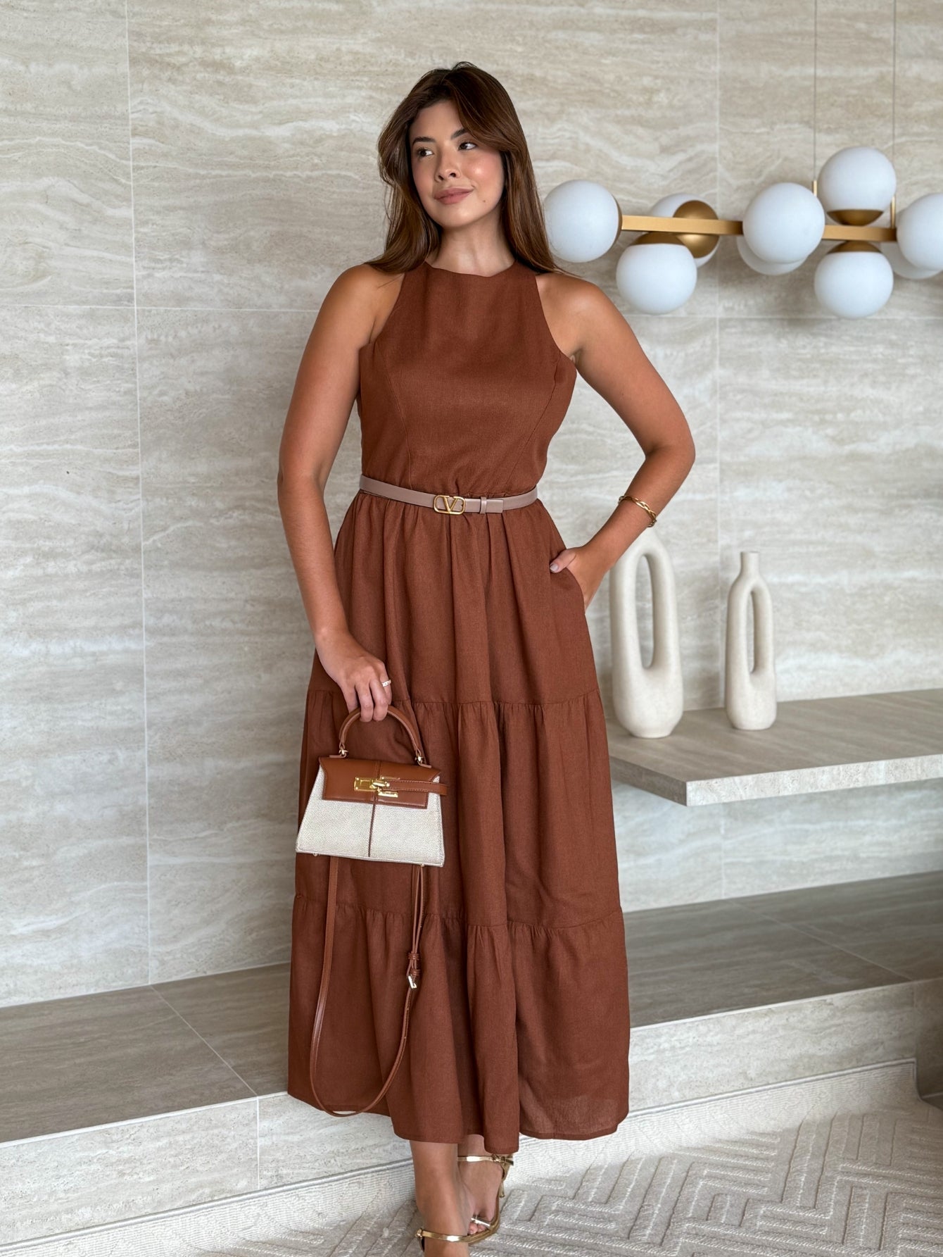 Vestido Longo Alfaiataria Sem Manga Zíper nas Costas Flora