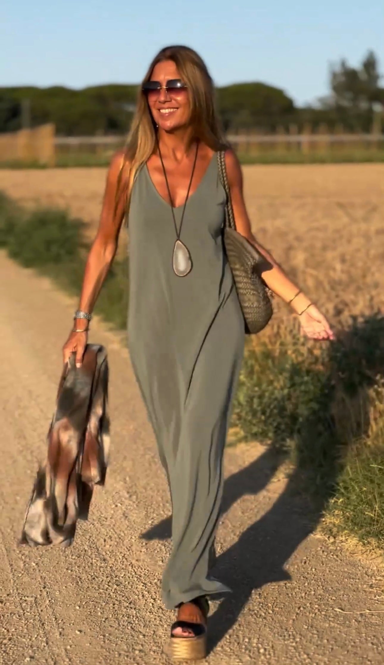 Vestido Parisienne – Estilo Chic e Contemporâneo (Leve e Soltinho)