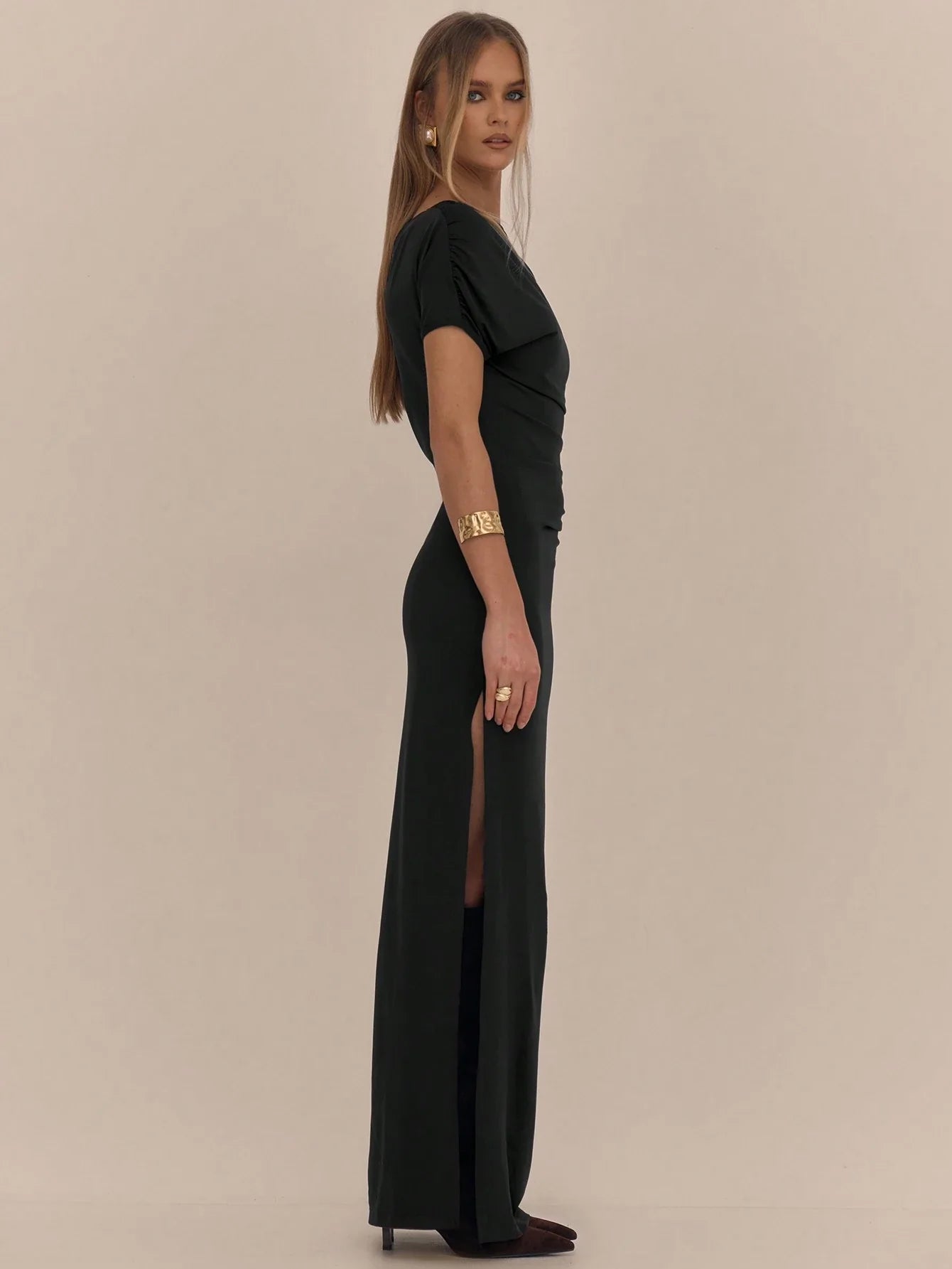 Vestido Cairo - Vestido Longo Assimétrico com Fenda e Drapeado - Menta Chic