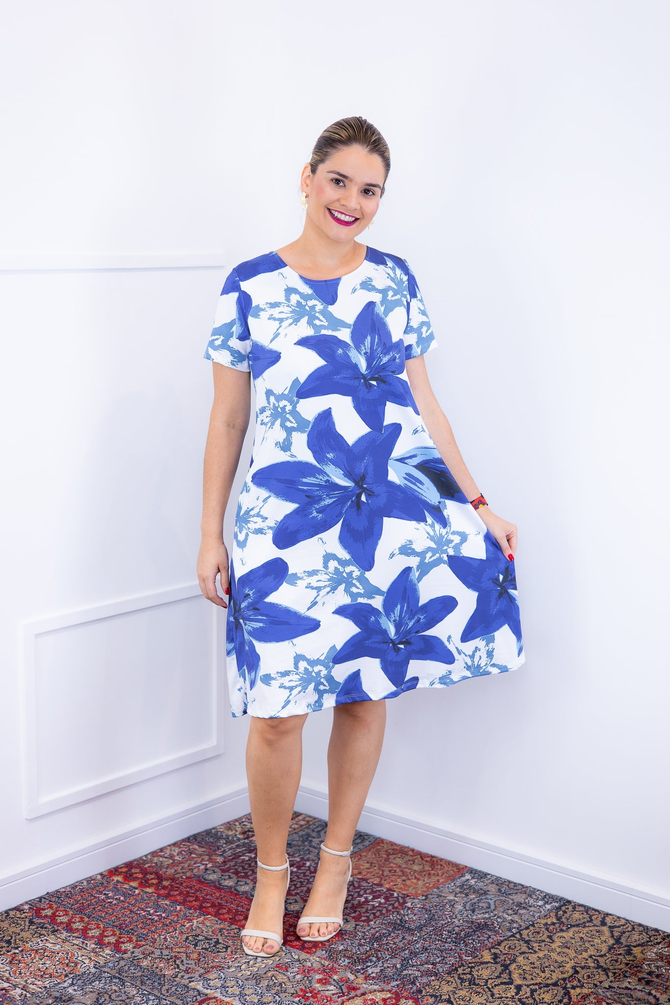 Vestido Sara - Malha Confort Deluxe Midi com Mangas e Bolsos