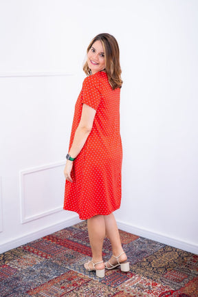 Vestido Sara - Malha Confort Deluxe Midi com Mangas e Bolsos