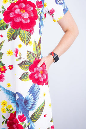 Vestido Sara - Malha Confort Deluxe Midi com Mangas e Bolsos