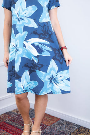 Vestido Sara - Malha Confort Deluxe Midi com Mangas e Bolsos