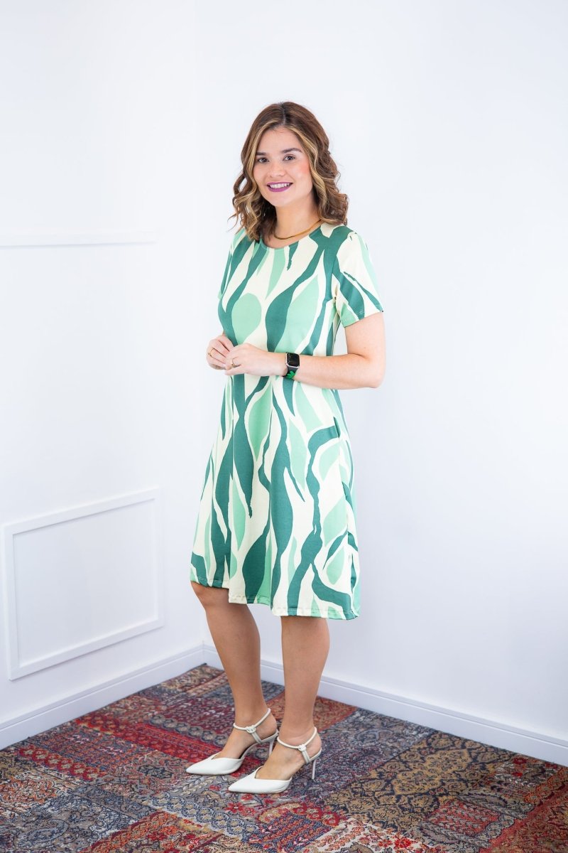 Vestido Sara - Malha Confort Deluxe Midi com Mangas e Bolsos