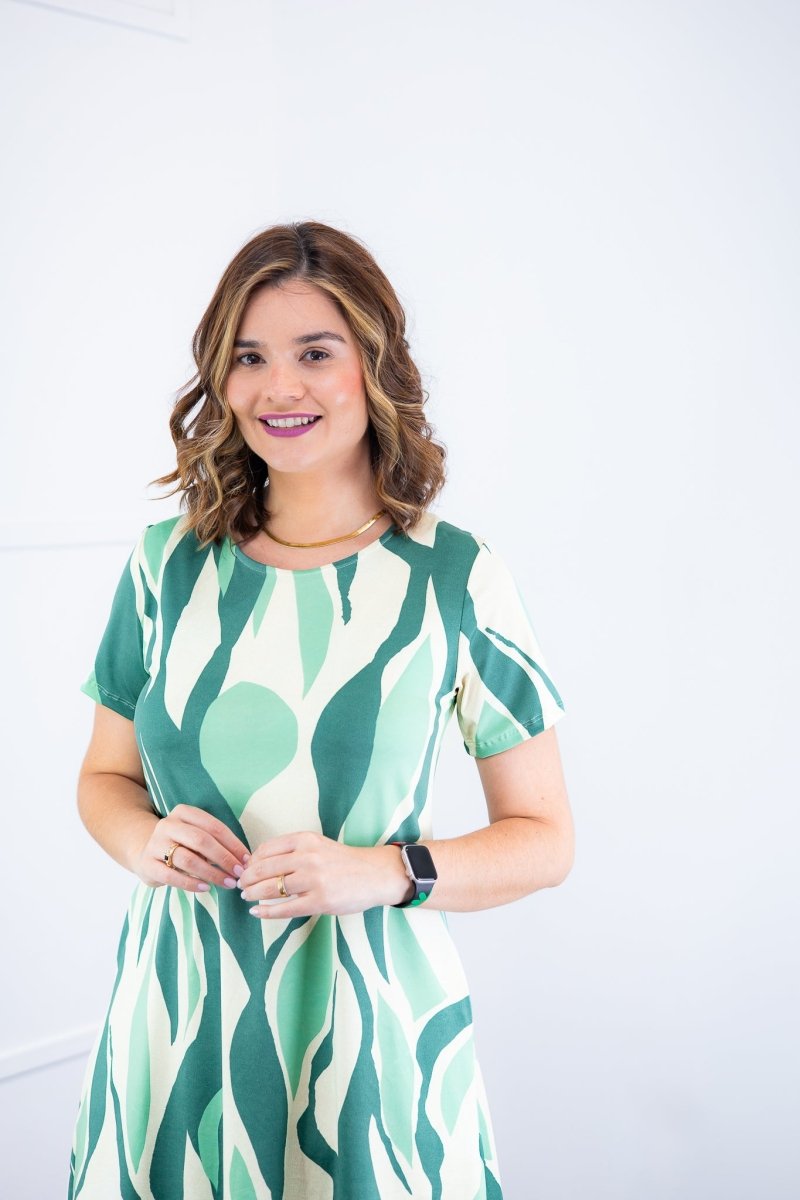 Vestido Sara - Malha Confort Deluxe Midi com Mangas e Bolsos