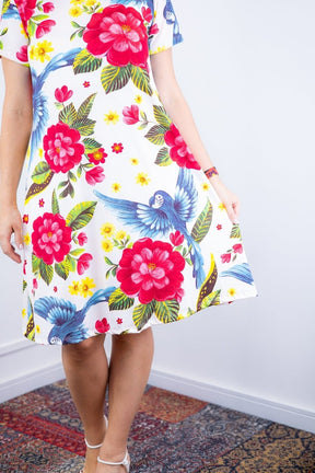 Vestido Sara - Malha Confort Deluxe Midi com Mangas e Bolsos