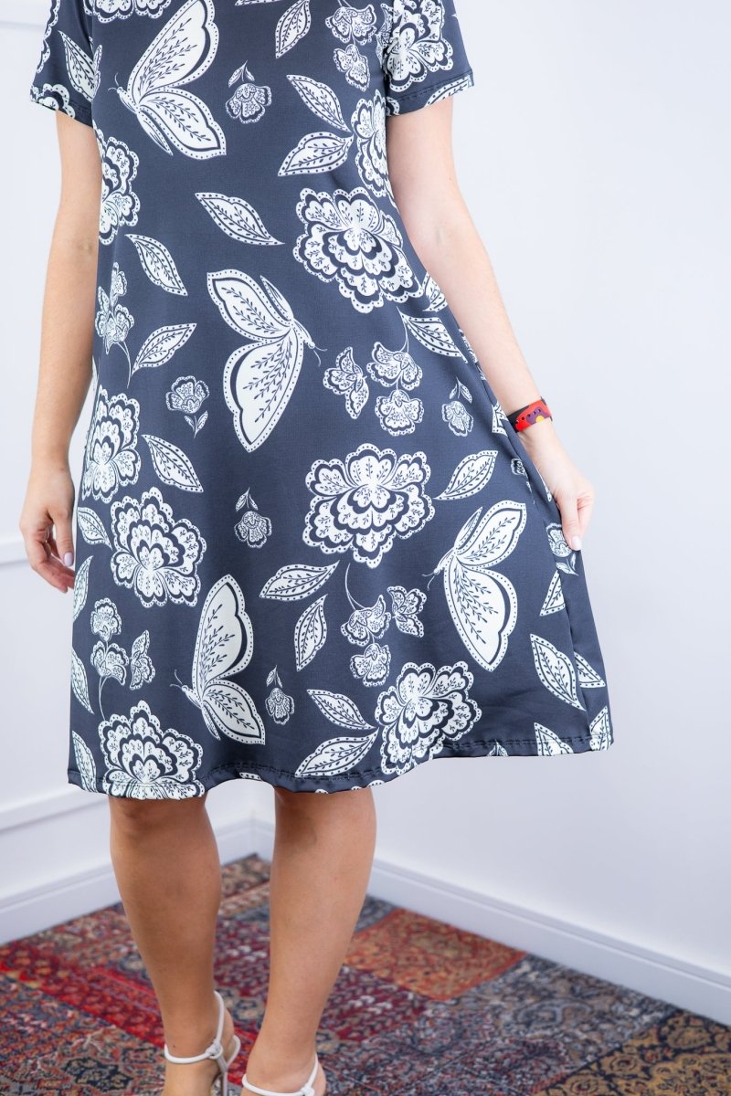 Vestido Sara - Malha Confort Deluxe Midi com Mangas e Bolsos