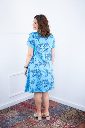 Vestido Sara - Malha Confort Deluxe Midi com Mangas e Bolsos