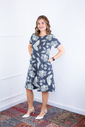 Vestido Sara - Malha Confort Deluxe Midi com Mangas e Bolsos