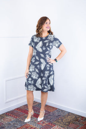 Vestido Sara - Malha Confort Deluxe Midi com Mangas e Bolsos