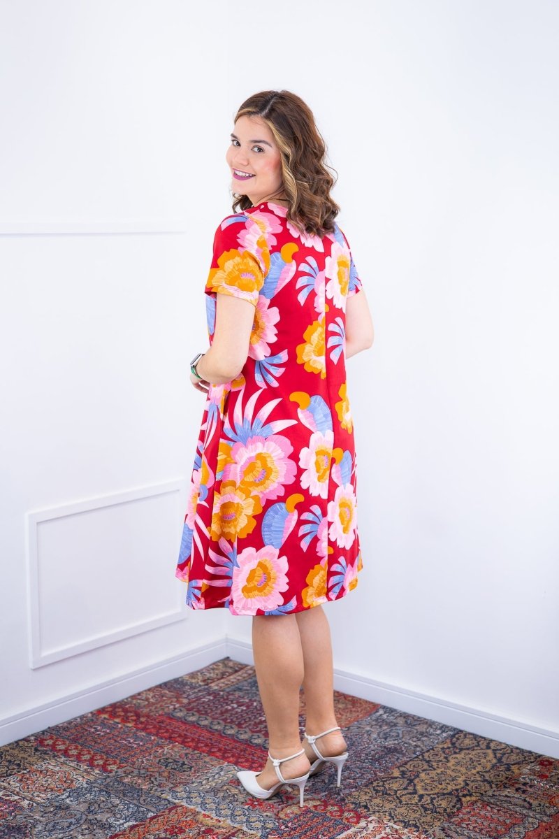 Vestido Sara - Malha Confort Deluxe Midi com Mangas e Bolsos