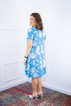 Vestido Sara - Malha Confort Deluxe Midi com Mangas e Bolsos