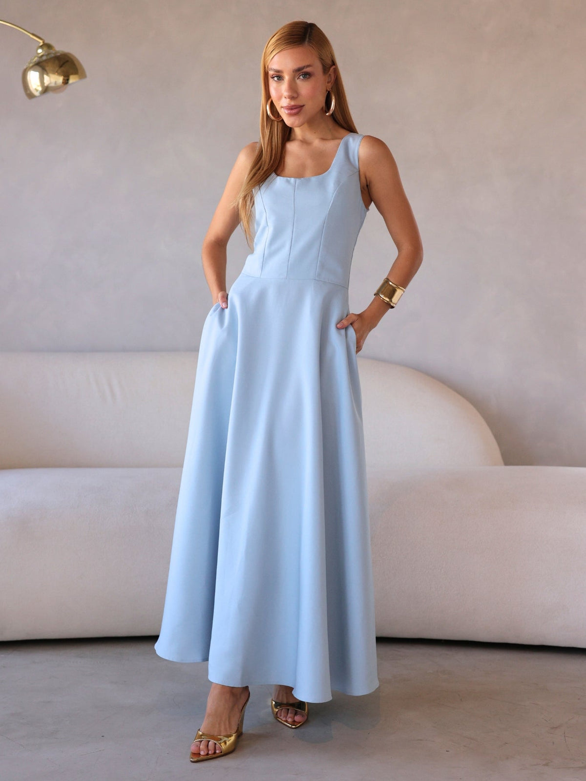 Vestido Longo Alfaiataria Decote Quadrado e Bolsos Yanca