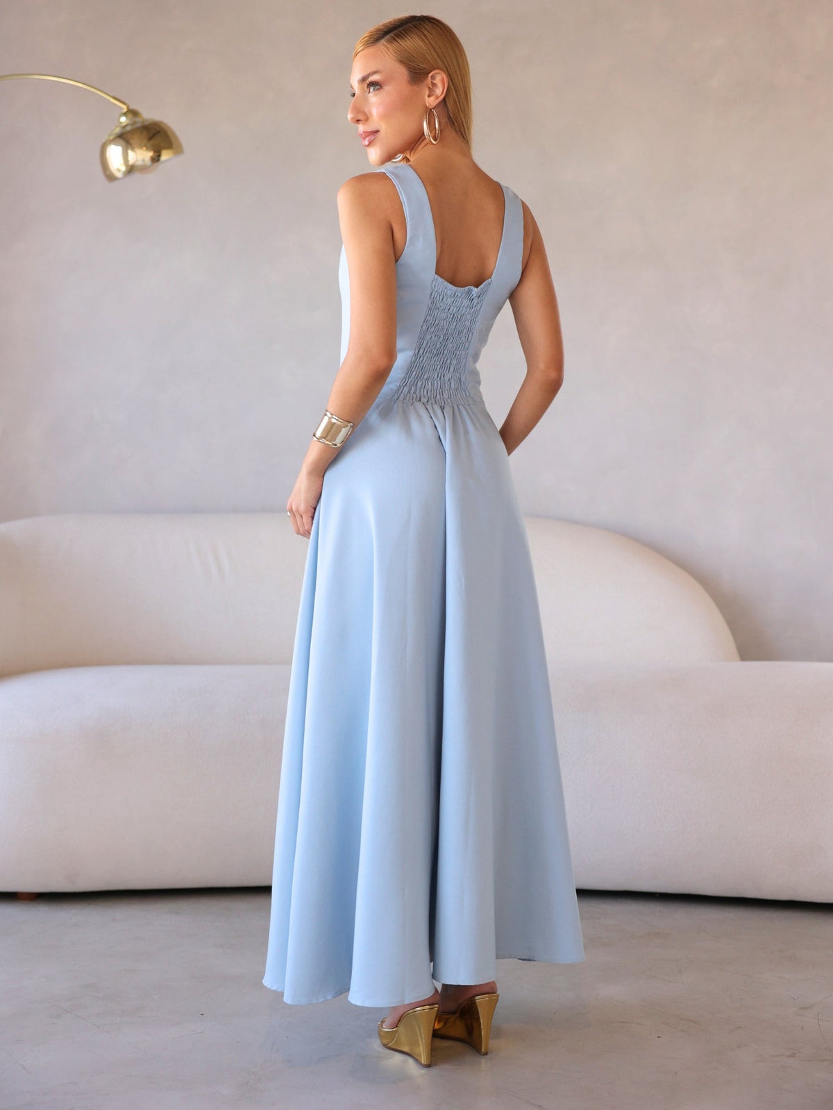 Vestido Longo Alfaiataria Decote Quadrado e Bolsos Yanca